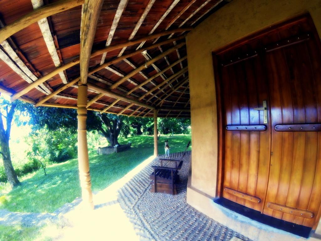 Pepper Hills Cottages エッラ エクステリア 写真